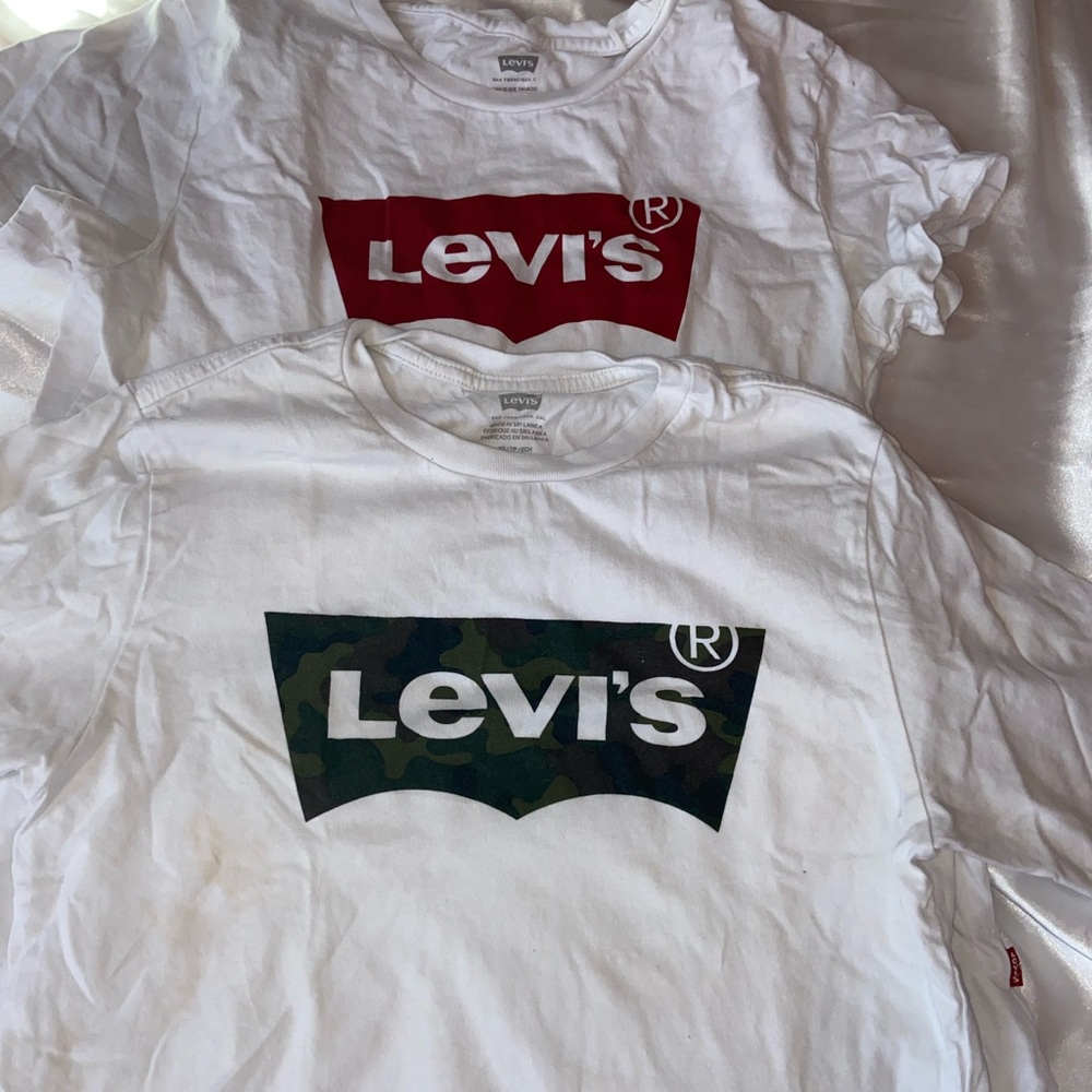 Levi’s T-Shirts